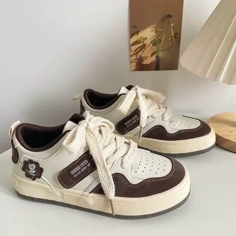 Betoo 鞋子女ins潮百搭小众板鞋女2022新款爆款女鞋春秋小白鞋商品大图