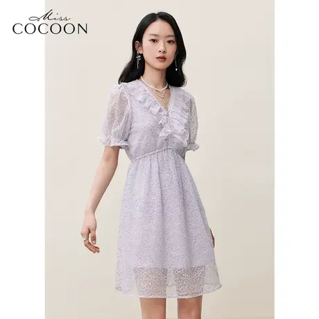missCOCOON蕾丝绣花连衣裙女2023夏季新款荷叶边V领收腰显瘦裙子图片