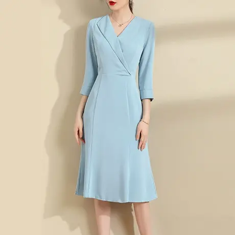 水墨青华冬季新品简约修身荷叶边裙优雅时尚流行收腰连衣裙图片