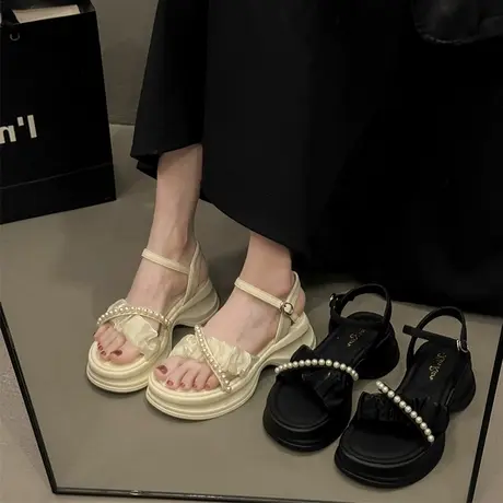 女士凉鞋女款2024新款夏季法式珍珠仙女配裙子一字带厚底罗马鞋子图片