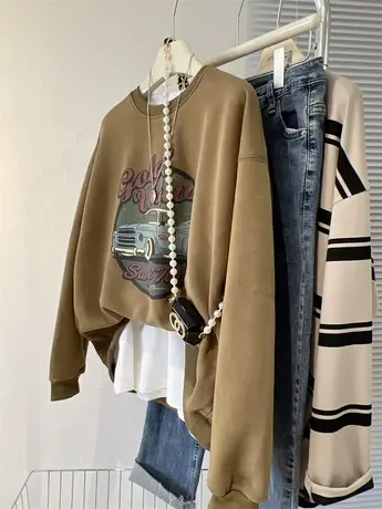 复古做旧小汽车印花秋冬新款加绒加厚女上衣洋气潮版学生无帽卫衣商品大图