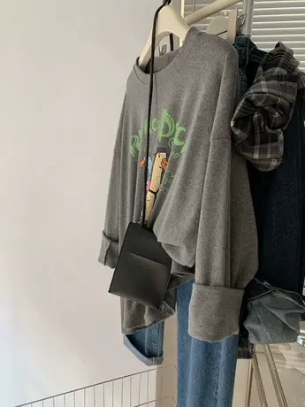 个性洋气减龄趣味小熊印花磨毛长袖T恤女韩版ins设计感小众打底衫图片