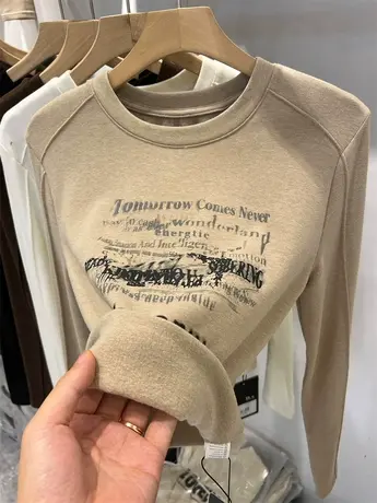 设计感字母印花加薄绒长袖T恤女2024秋冬新款洋气内搭打底衫上衣图片