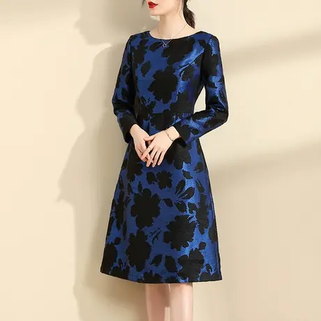 【1件7.9折】秋装新品简约修身收腰提花连衣裙名媛轻奢气质a字裙商品大图