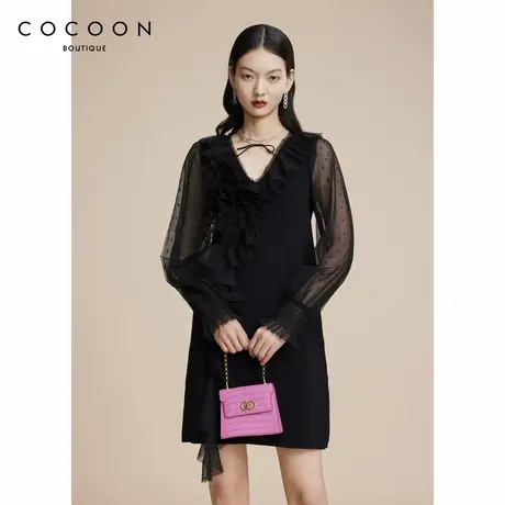 商场同款 可可尼COCOON秋冬新款浪漫工艺盘花设计气质黑色连衣裙图片