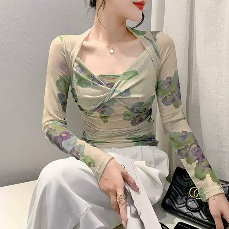性感网纱V领T恤女长袖扎染印花褶皱上衣洋气修身个性透气打底衫商品大图