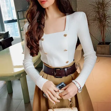 粉红大布娃娃甜心金属爱心纽扣针织衫纯欲甜美显瘦方领打底衫新款商品大图