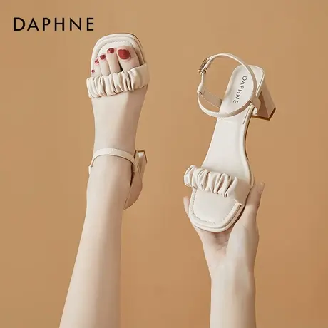 达芙妮高跟凉鞋夏季2022年女新款配裙子一字带凉鞋女粗跟时装凉鞋图片