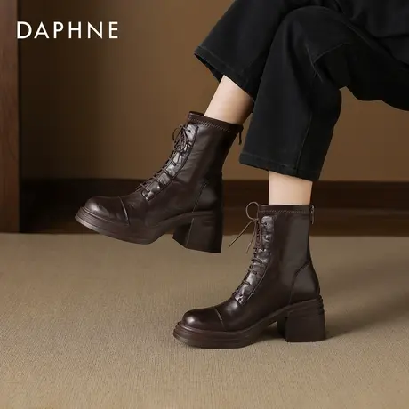 达芙妮棕色短靴女2025秋冬新款英伦风靴子高跟复古西部骑士马丁靴图片