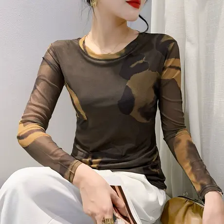 性感网纱圆领T恤女长袖气质减龄扎染印花上衣洋气修身减龄打底衫图片