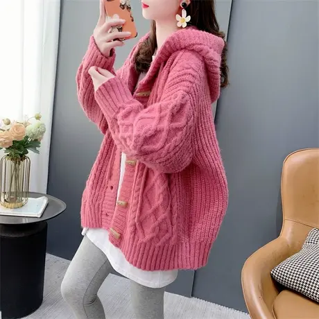 设计感牛角扣连帽毛衣开衫女秋冬2023年新款宽松加厚麻花针织外套图片