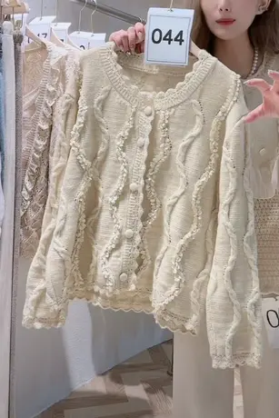 奶系小众设计高级感针织开衫女2023早秋新款时尚百搭慵懒宽松毛衣图片