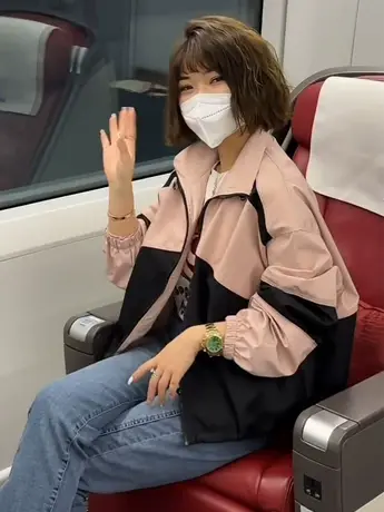 撞色拼接夹克外套女欧洲站2023春秋款欧货高级感宽松休闲冲锋衣女商品大图