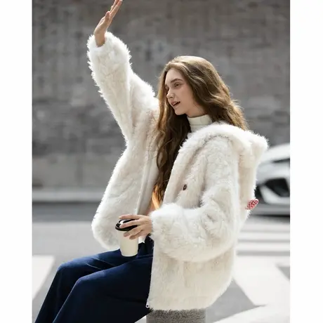 唐狮秋冬季短款厚外套女毛茸茸仿毛外套兔耳朵可爱风时尚好看TUTA图片