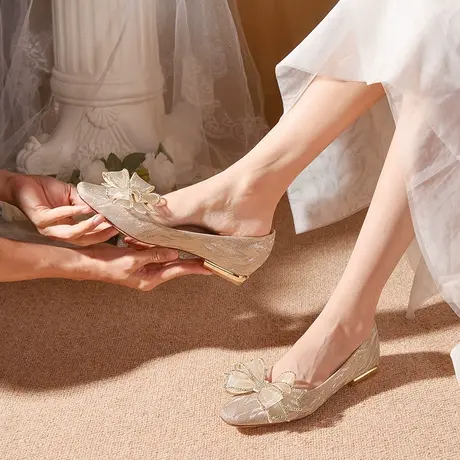 法式结婚鞋女秀禾主婚纱两穿2023年新款方头新娘鞋孕妇平底不累脚商品大图