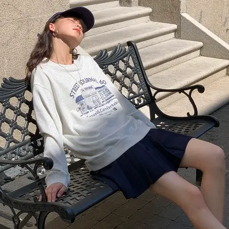 omont蛋挞家 印花卫衣2023早秋新款女宽松套头圆领短款长袖卫衣图片