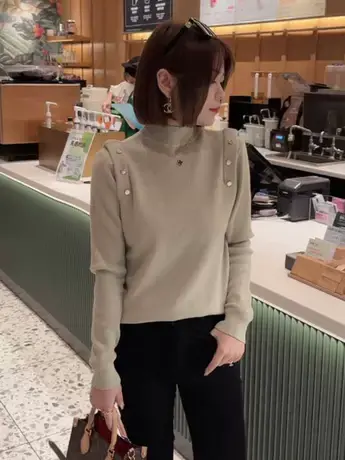 2023年秋冬季新款纽扣针织衫上衣女士半高领纯色打底衫修身毛衣潮商品大图