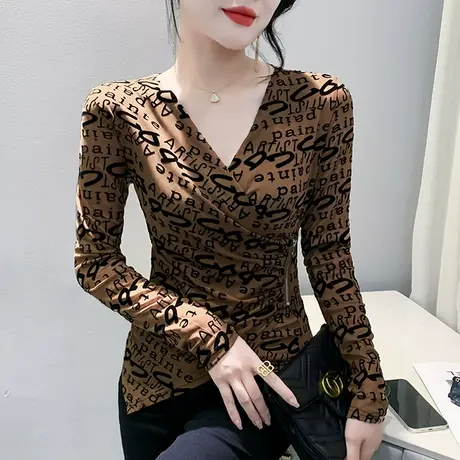时尚字母印花V领T恤女长袖性感网纱褶皱拼接上衣洋气修身透气小衫商品大图