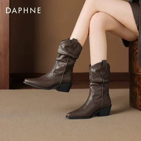 达芙妮棕色堆堆短靴女2026新款秋冬季尖头瘦瘦靴美拉德骑士马丁靴图片