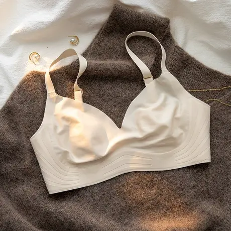 无痕内衣女夏季超薄款大胸显小胸罩收副乳防下垂凉感舒适文胸图片