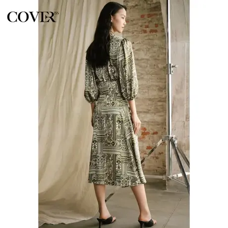 COVER春季仿真丝印花鱼尾缎面半身裙图片