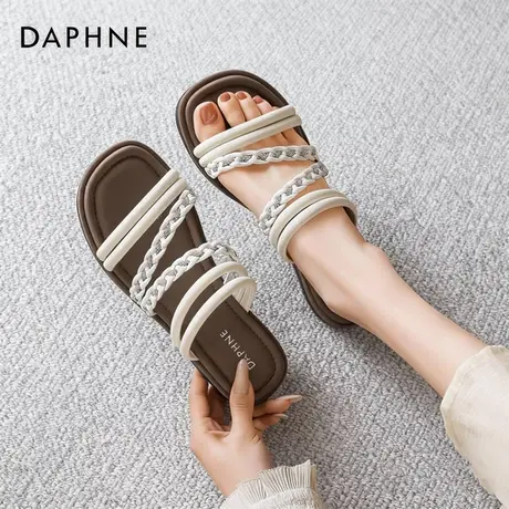 达芙妮罗马凉拖鞋女外穿2026春夏巨好看的法式水钻平底度假沙滩鞋图片