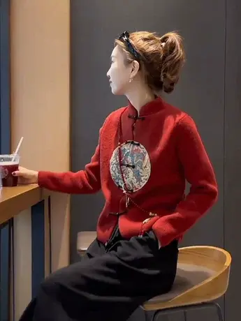 2024春季新款新中式国风刺绣毛衣外套女装设计感气质洋气毛针织衫商品大图