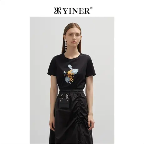 YINER音儿专柜女装2022春季新款字母钉钻绣花五分袖T恤图片