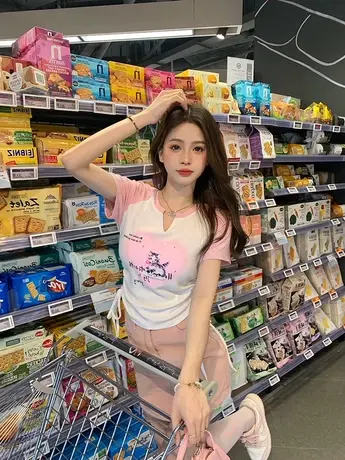 抽绳短款t恤女纯棉短袖2023夏季新款设计感高腰显瘦正肩v领上衣潮图片