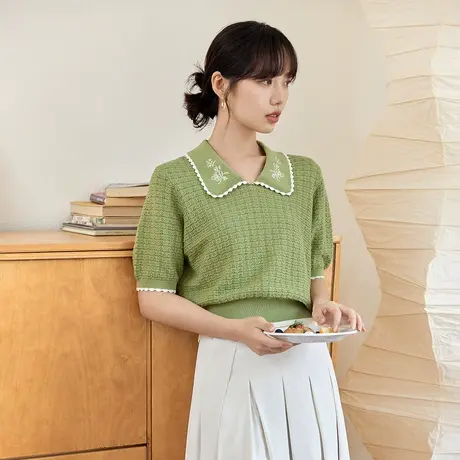 茵曼法式短款针织衫2023秋女装新款V型翻领短袖绣花显瘦百搭上衣图片