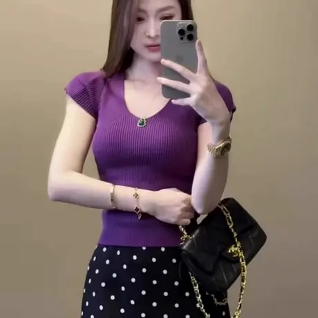 冰丝针织衫v领短袖T恤女夏季设计感修身超好看独特漂亮短款小上衣商品大图