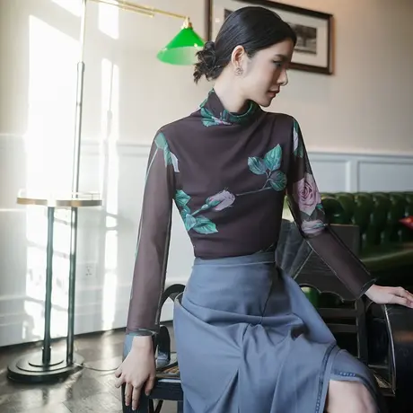 法式洋气小衫高领t恤秋装女2023年新款百搭短袖印花网纱打底上衣图片