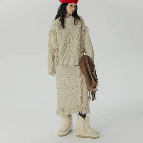 omont蛋挞家 v领流苏毛衣女秋冬2023新款复古设计感套头针织上衣商品大图