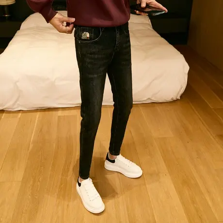 2023秋冬新款刺绣百搭九分裤韩版修身小脚牛仔裤男潮青年休闲裤子图片