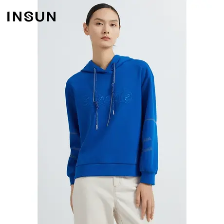 INSUN恩裳奥莱2023春季休闲连帽撞色绣花卫衣图片