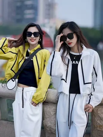 2023春季新款经典短款拉链宽松百搭外套女欧货新款立领休闲短外套图片