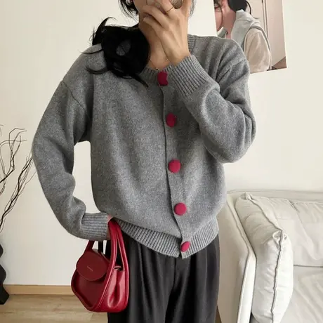 25278-浣熊绒秋冬圆领纯色红扣女士上衣厚款百搭外套简约气质通勤商品大图