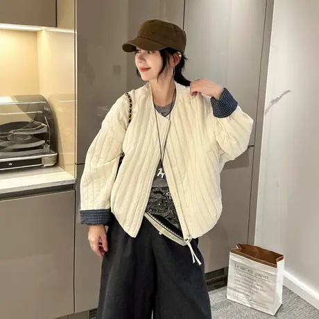 2025秋季新款韩版宽松短款圆领拉链竖坑条外套上衣女时尚气质显瘦商品大图