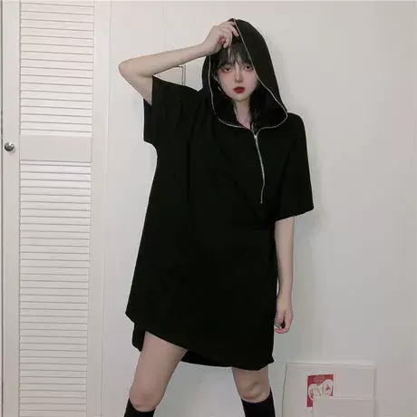 200斤胖mm大码连帽短袖T恤女装夏季薄款减龄下半身失踪小黑裙ins图片