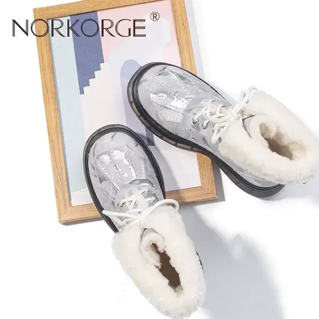 2023新款复古真皮保暖雪地靴粗跟厚底防滑真毛显瘦短靴银色马丁靴图片