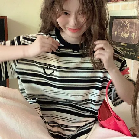 日系复古条纹撞色减龄t恤女夏季宽松显瘦学生chic正肩短袖上衣潮图片