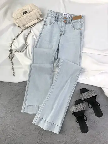 东大门两粒扣皮牌牛仔喇叭裤2024春季新款显瘦百搭高腰弹力微辣裤图片