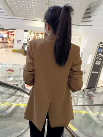 2023早秋新款西装外套女小众设计感后开叉休闲宽松一粒扣小西服潮商品大图