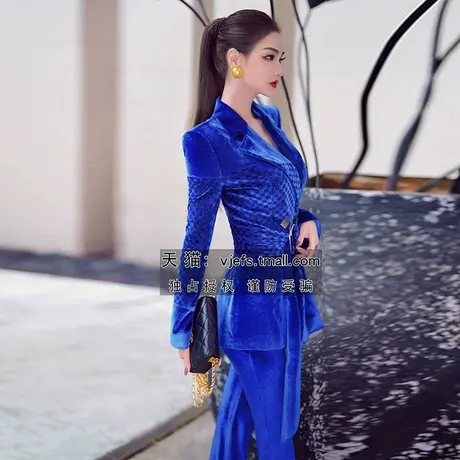 VJE电光蓝丝绒西装套装新款双排扣收腰外套高腰喇叭裤两件套图片
