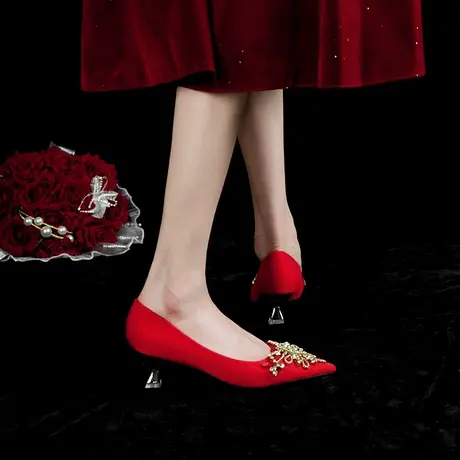 中式红色婚鞋女2023年春季新款水钻高跟鞋尖头细跟单鞋新娘礼服鞋图片