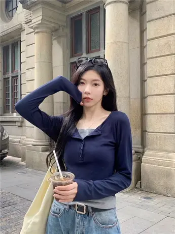 莉雅彩蝶小众设计感拼接假两件长袖T恤女秋季修身显瘦短款上衣ins商品大图