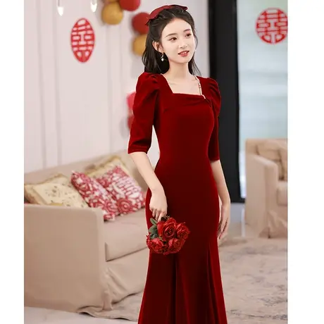 鱼尾敬酒服新娘酒红色秋季中长袖修身中长款订婚礼服女丝绒连衣裙商品大图