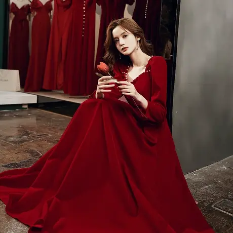 敬酒服新娘2023新款秋冬酒红色裙子结婚丝绒长款礼服长袖春秋长款图片
