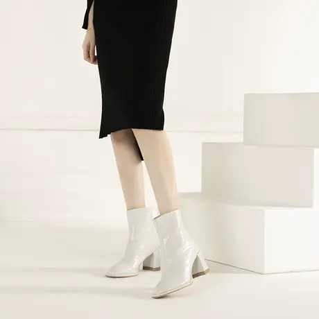 粗跟短靴2022新款后拉链百搭格子英伦风马丁靴女春秋显瘦高跟单靴图片