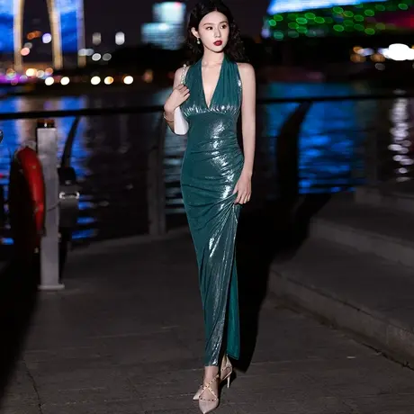 晚礼服女高级鱼尾V领露背走秀模特高端大气性感主持人宴会连衣裙图片